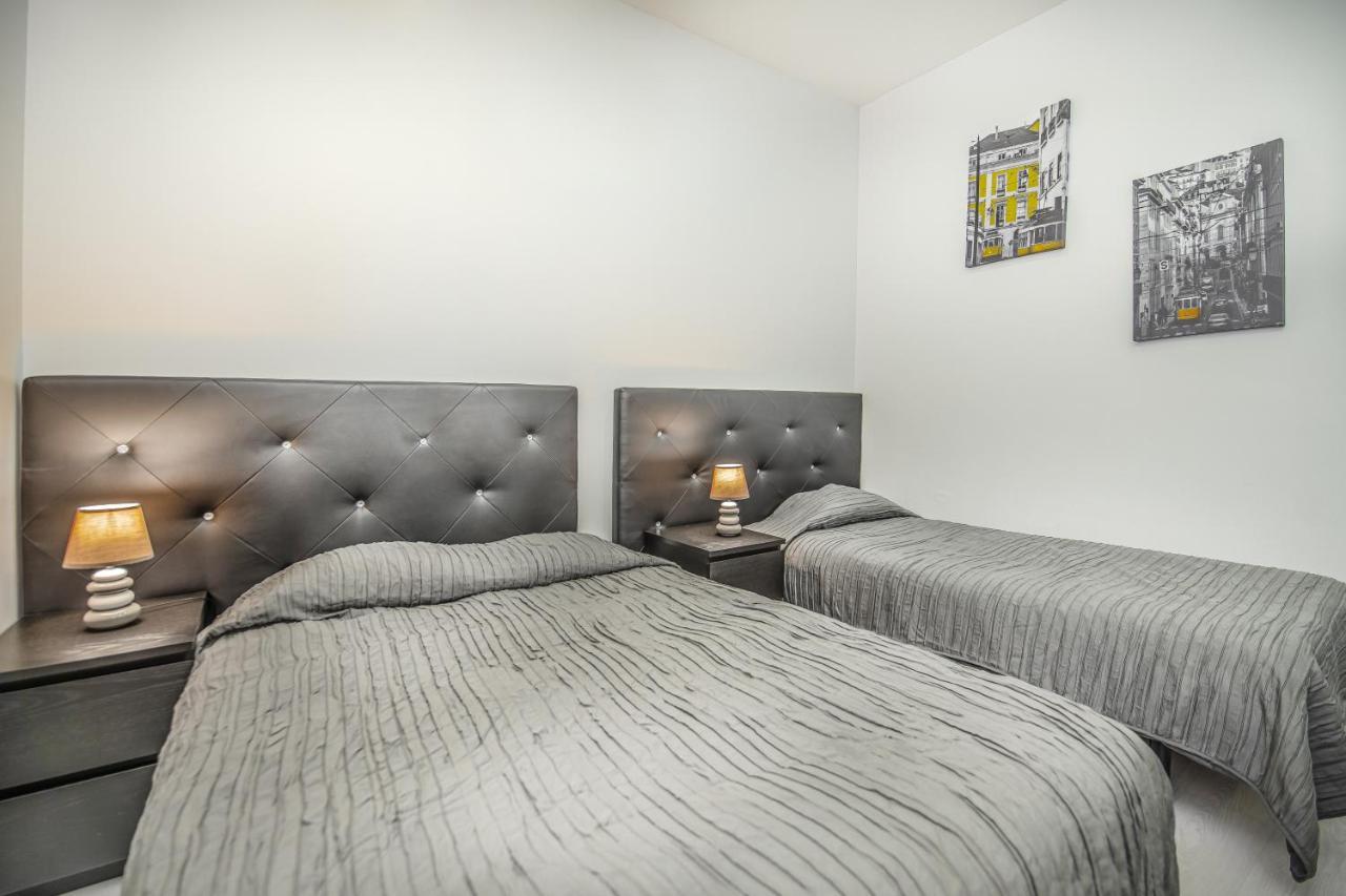 Apartamentos Lux Dinastia Lisbona Esterno foto