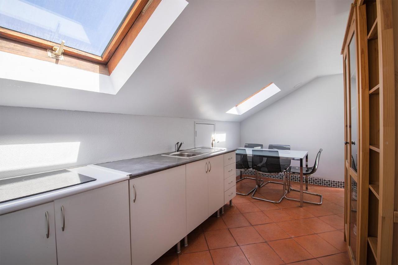 Apartamentos Lux Dinastia Lisbona Esterno foto