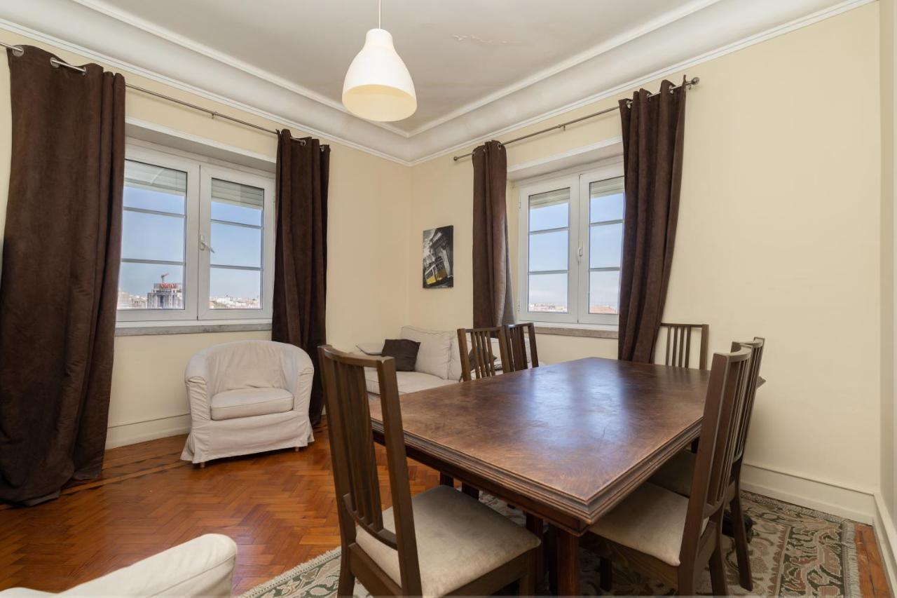 Apartamentos Lux Dinastia Lisbona Esterno foto