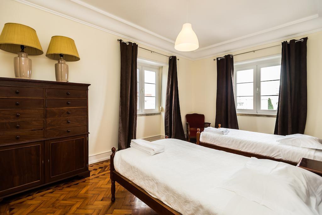 Apartamentos Lux Dinastia Lisbona Esterno foto