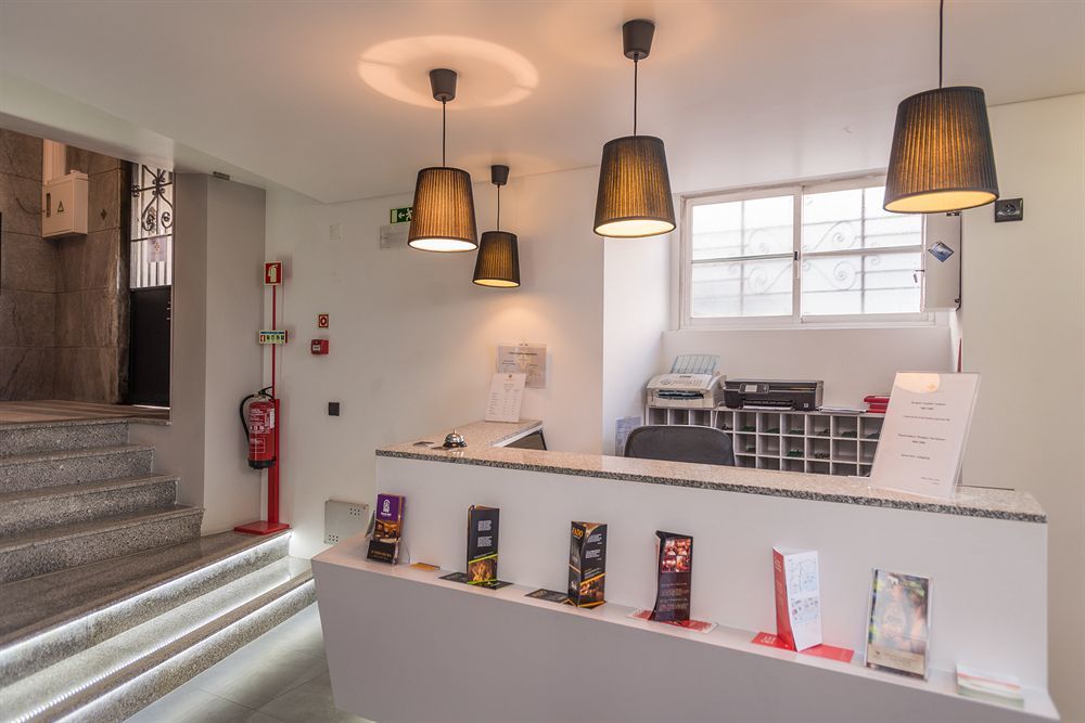 Apartamentos Lux Dinastia Lisbona Esterno foto