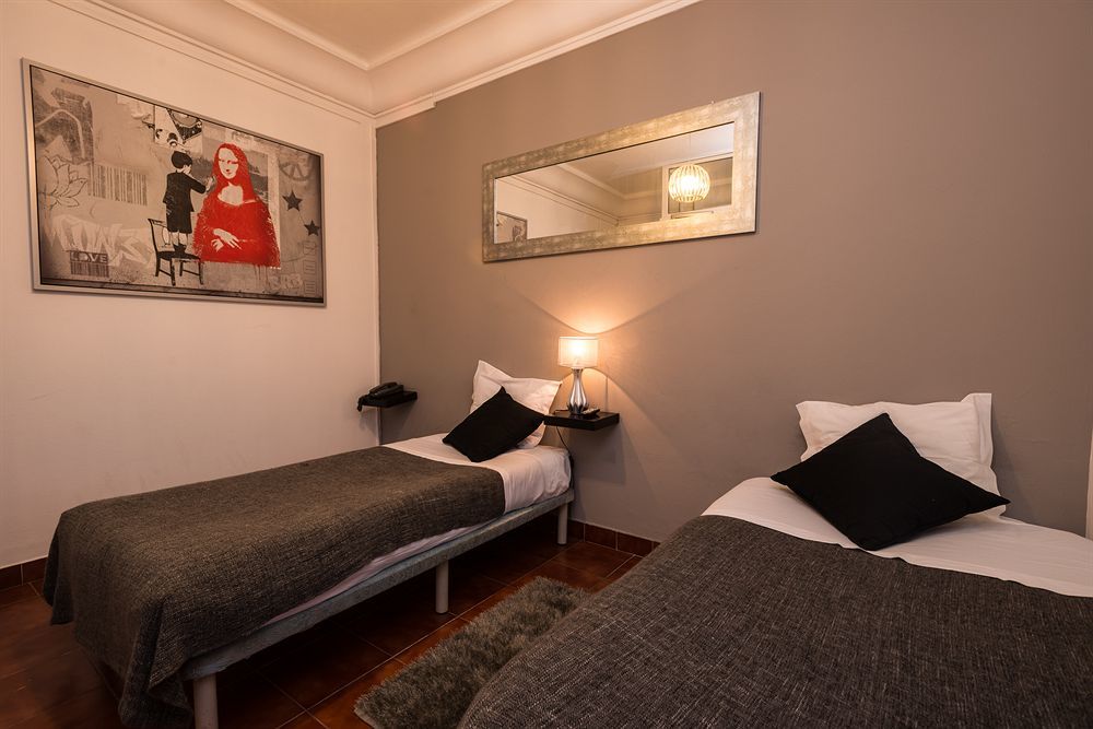 Apartamentos Lux Dinastia Lisbona Esterno foto