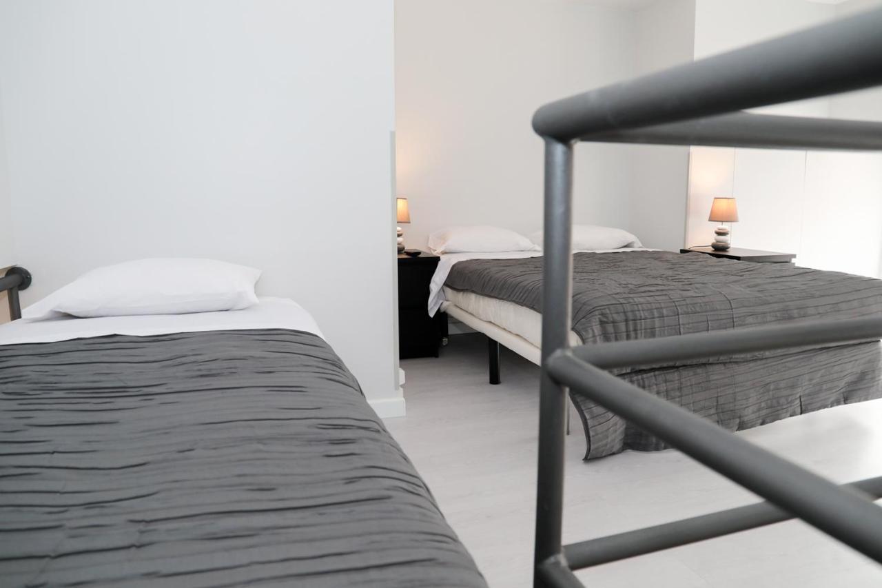 Apartamentos Lux Dinastia Lisbona Esterno foto