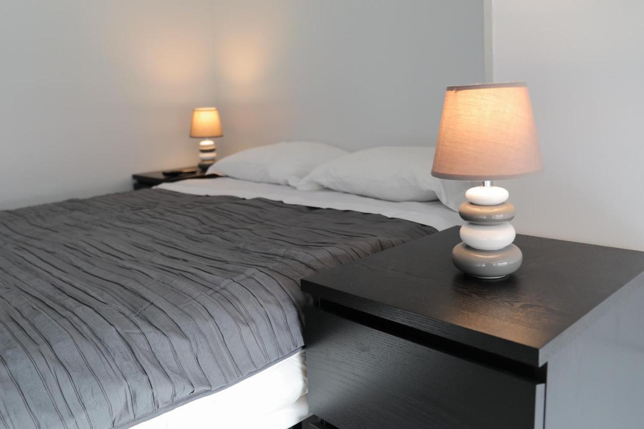 Apartamentos Lux Dinastia Lisbona Esterno foto